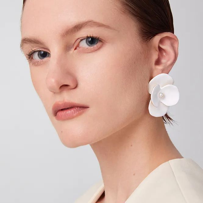 Corn Poppy Collection White Flower Pearl Earrings Large