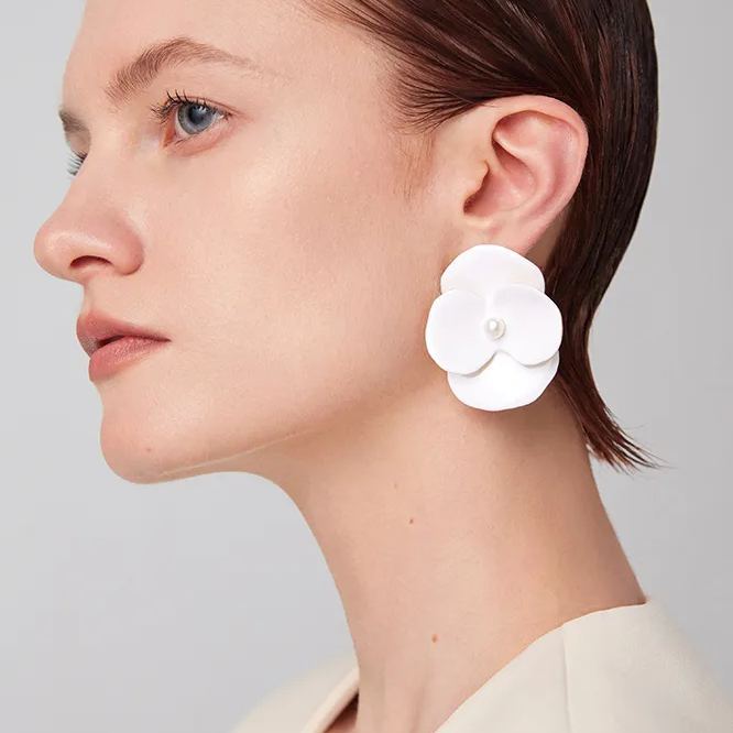 Corn Poppy Collection White Flower Pearl Earrings Large