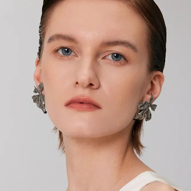 Iris Collection Five Petals Joint Black Small Studs Earrings