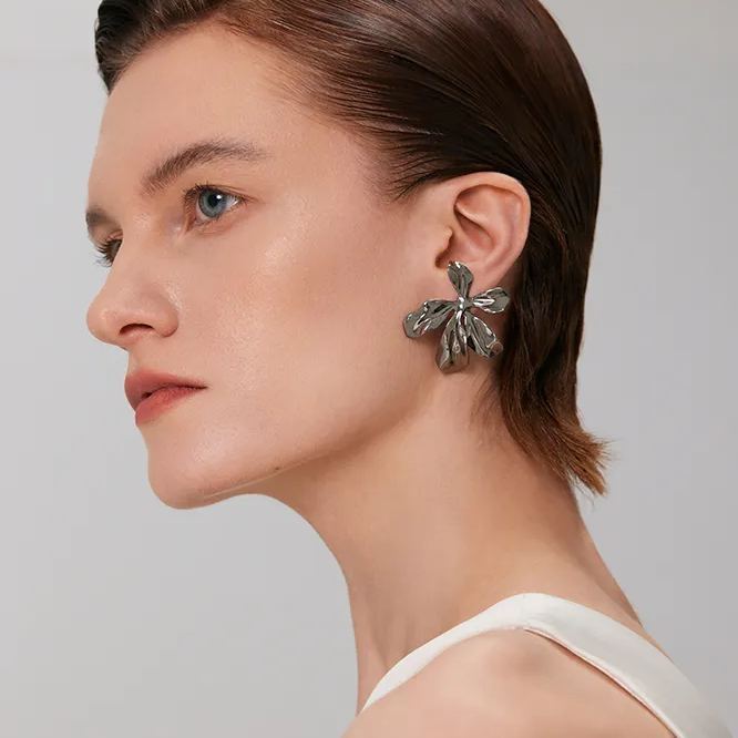 Iris Collection Five Petals Joint Black Small Studs Earrings