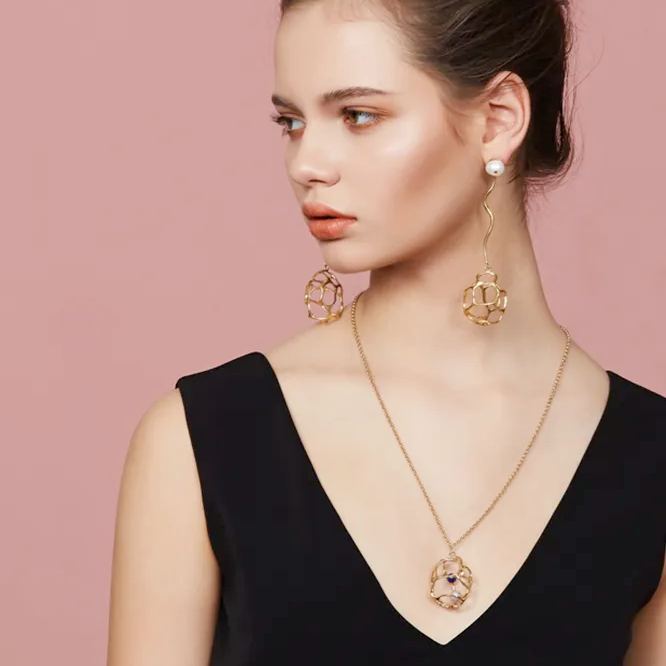 Texture Collection Cubic Fruit Necklace With Pearl Lapis Lazuli