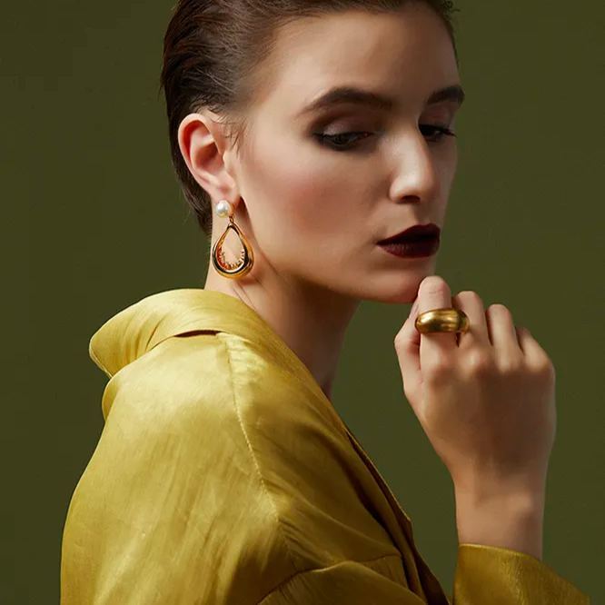 Fig Collection Multi-seed Shape Ring With White Corundum