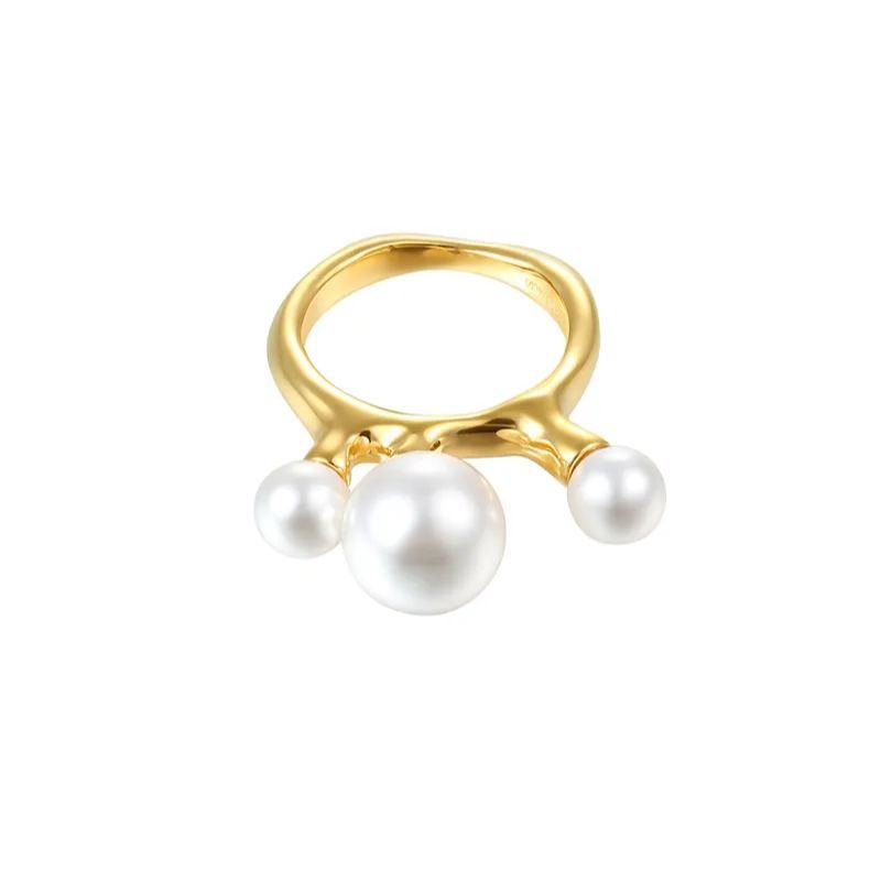 Branches Collection With Three Pearls Ring