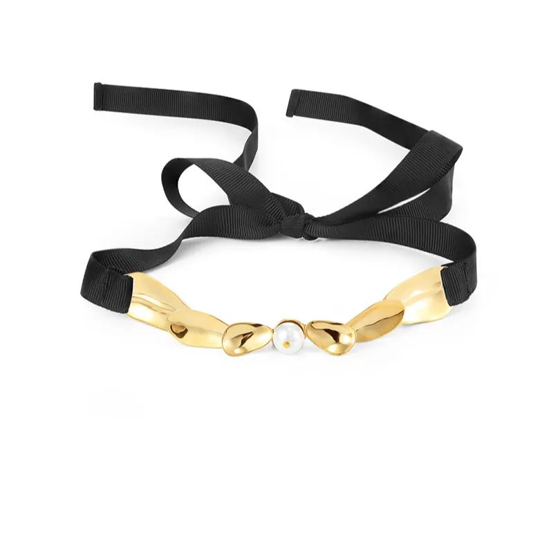 Petals Collection Six Petals Choker With Pearl Ribbon
