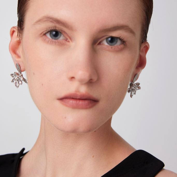 Narcissus Collection Flower Shape Silver Earrings