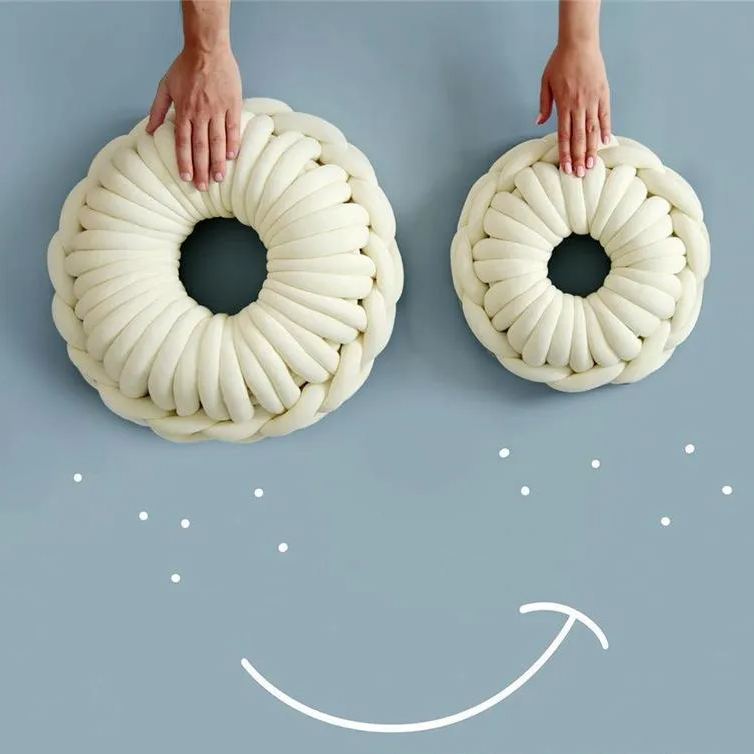 Finished Product Of Hand-Woven Donut Nap Pillow With Core-Filled Cotton Yarn