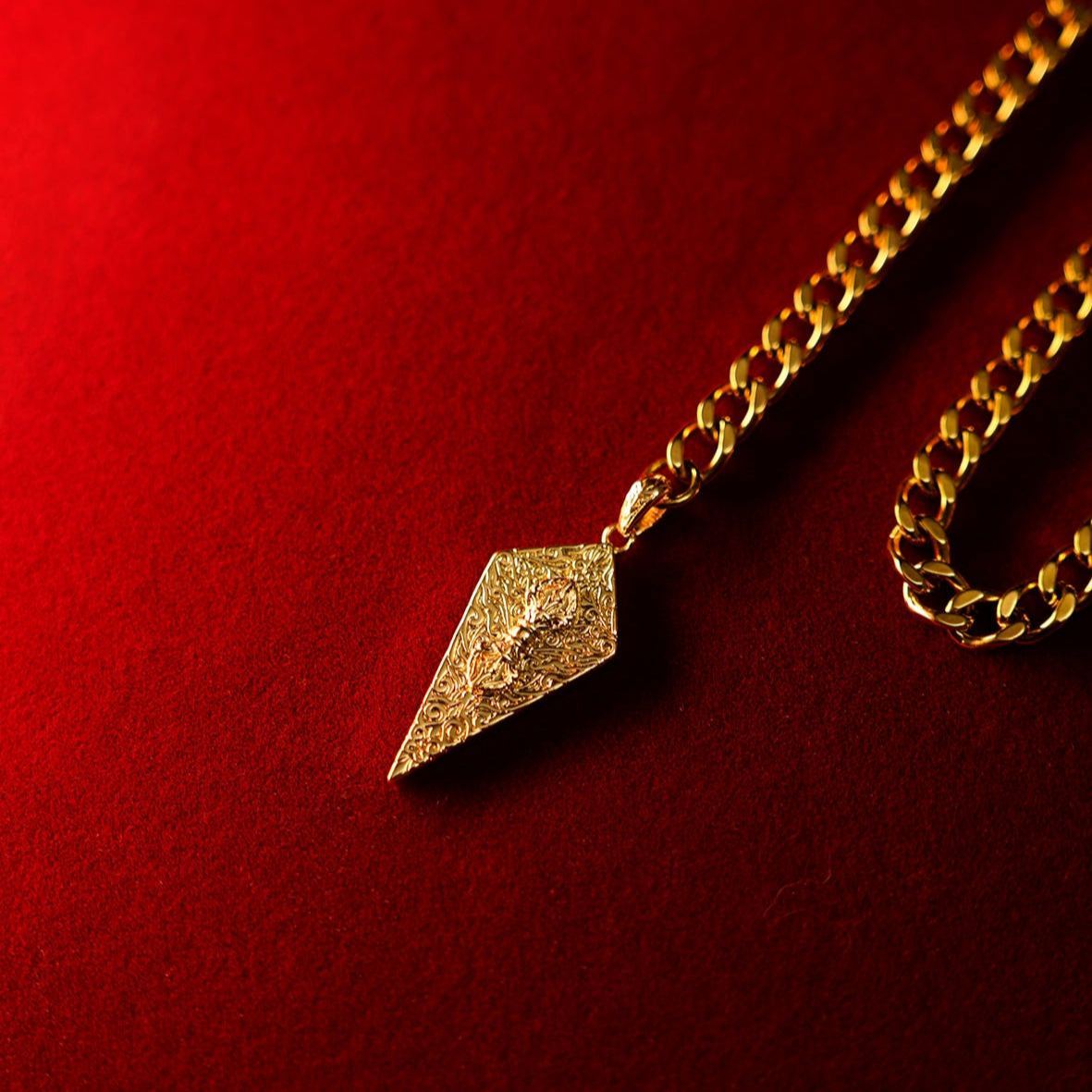 Knight’s Shield Slip Chain Choker – Gold Edition