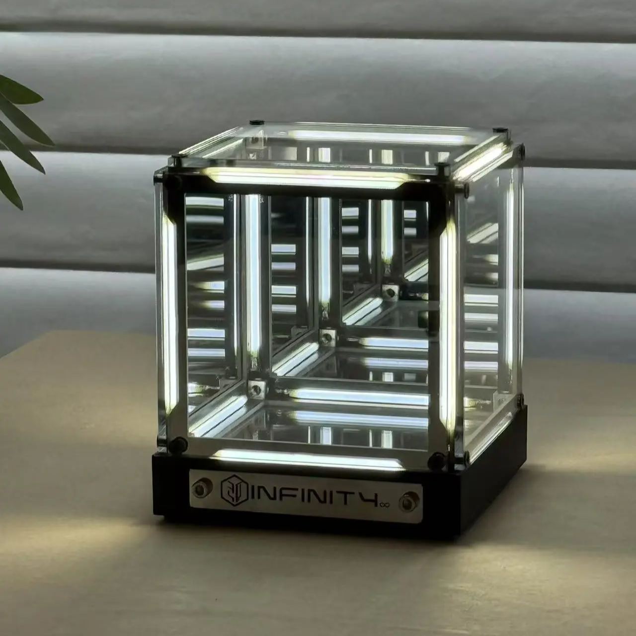 Handcrafted 4D Infinity Cube Lamp – Futuristic Desk Light & Ambient Decor