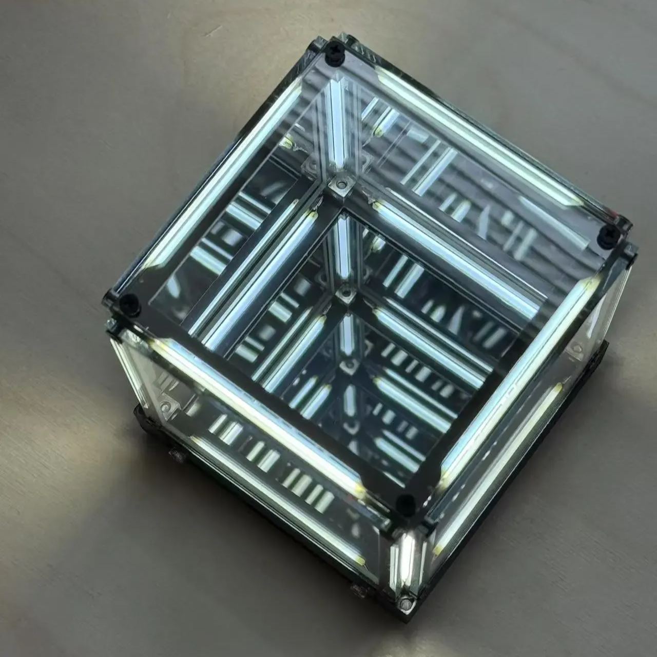 Handcrafted 4D Infinity Cube Lamp – Futuristic Desk Light & Ambient Decor