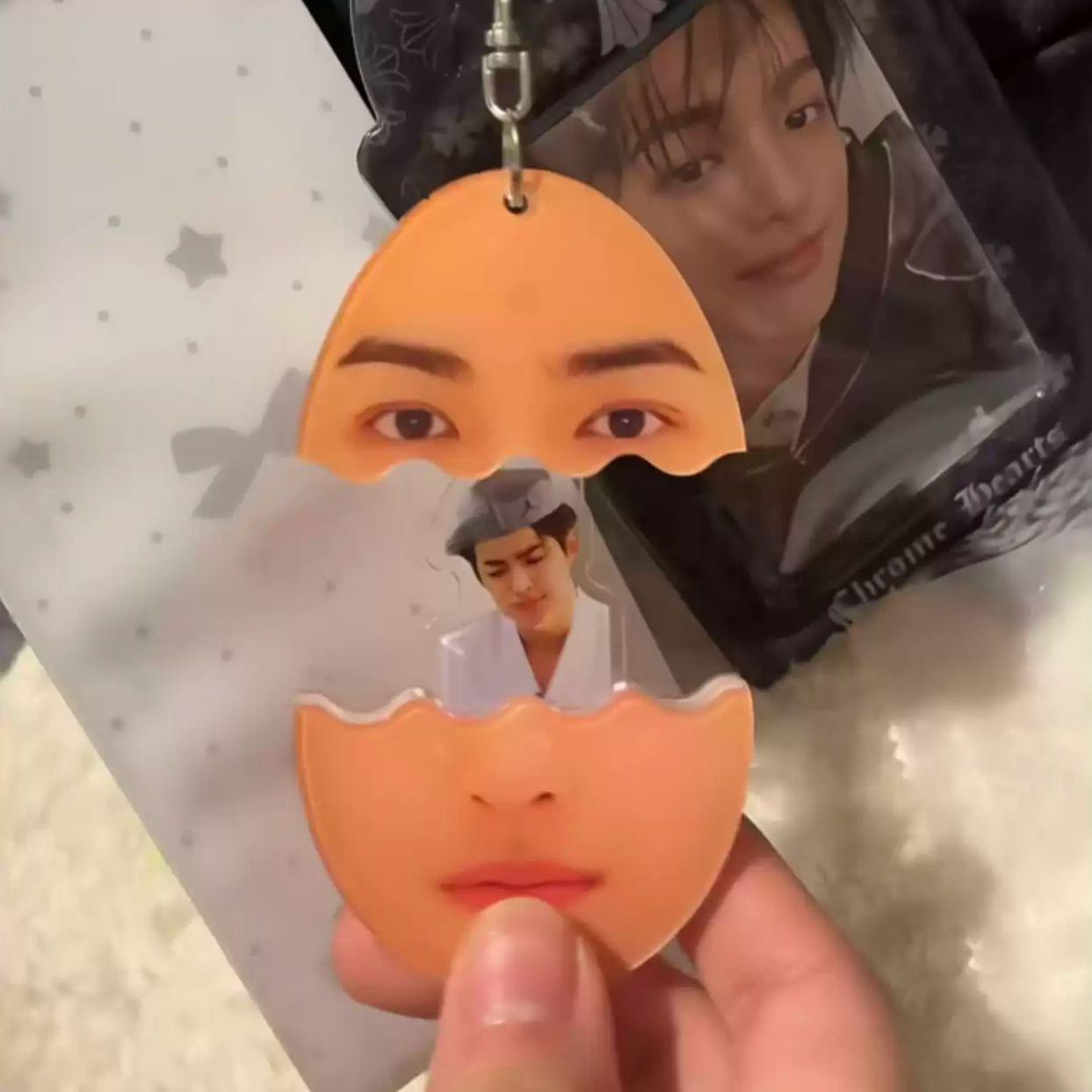 Custom Split Egg Acrylic Pull-Out Keychain | Funny Face Interactive Photo Charm Personalized Bag Accessory