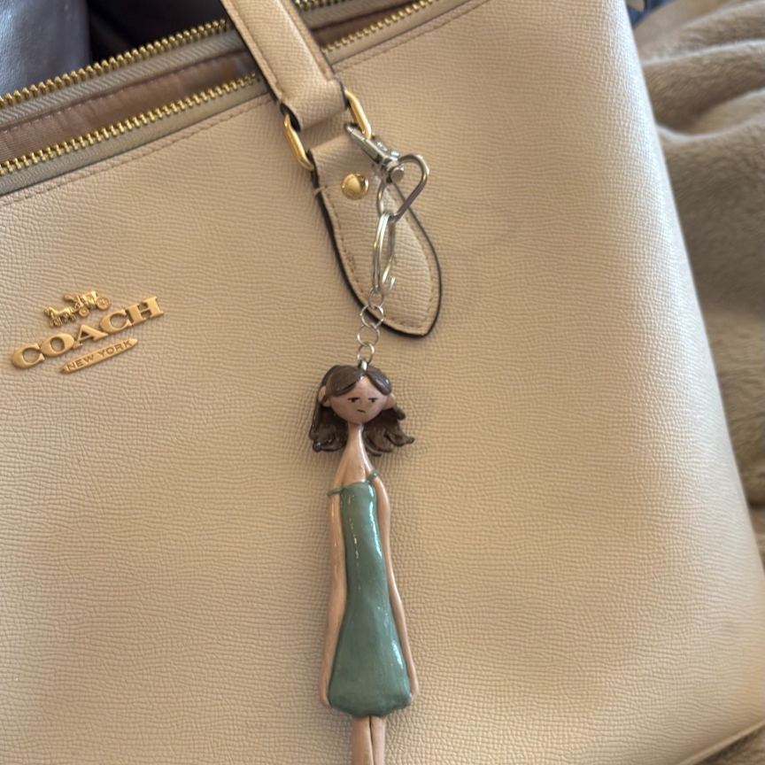 Custom Mini Me Bag Charm, Personalized Miniature Figurine Keychain, Hand-Sculpted Clay Character Keyring for Handbags and Keys detail