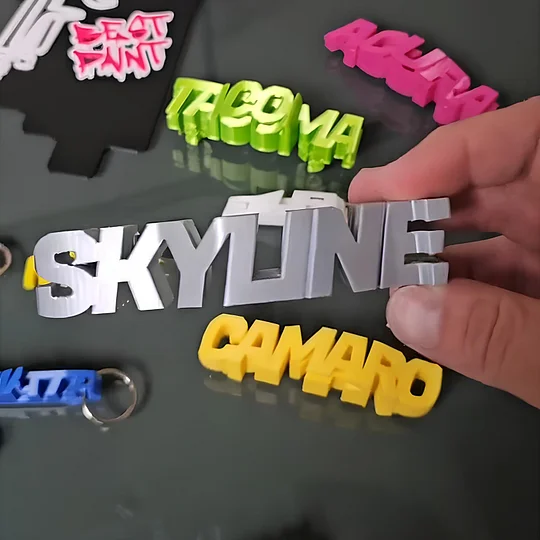 Customizable 3D Vision Keychain with Car and Name | 3D Printed Double-Sided Model