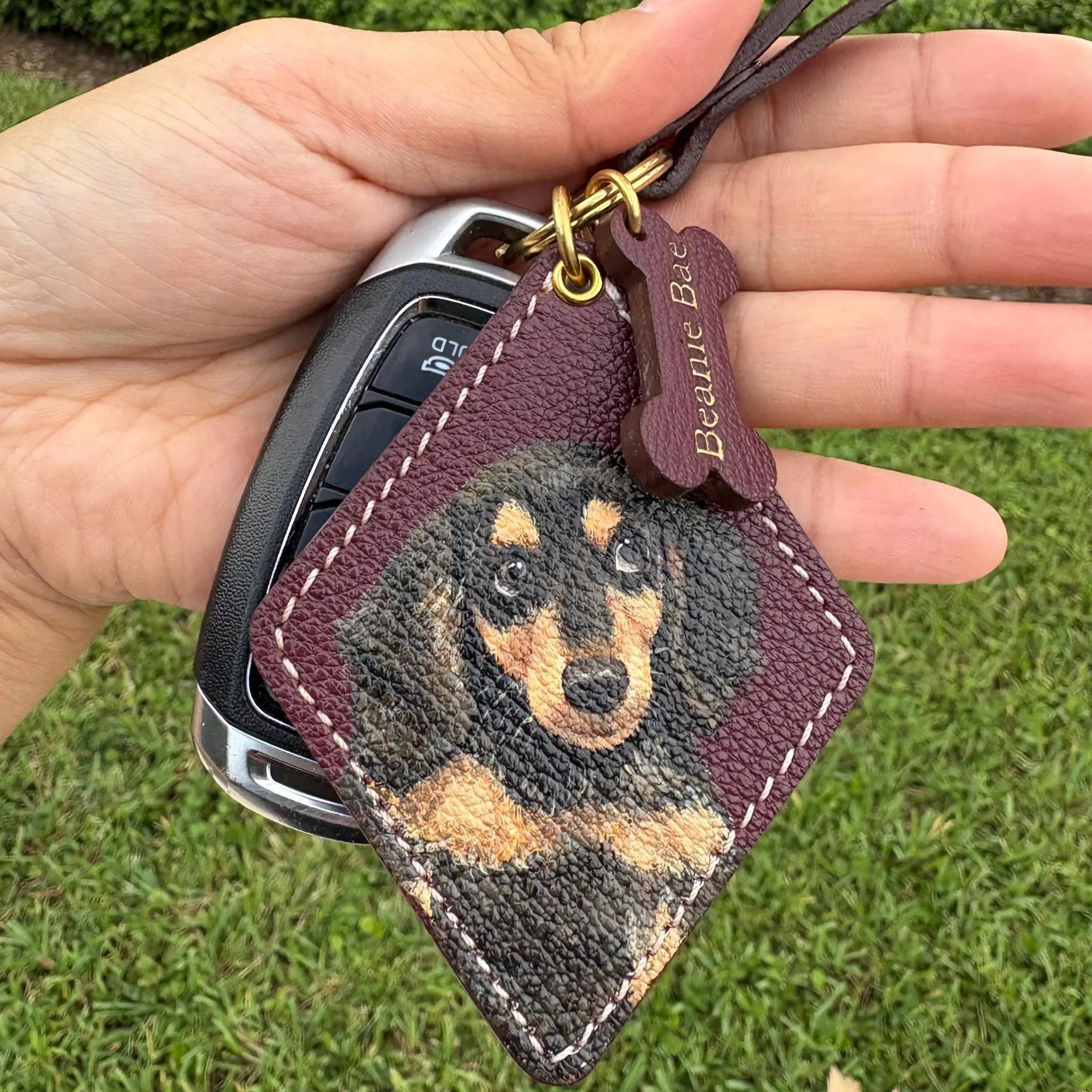 Personalized Pet Portrait Leather Keychain – Custom Pet Photo & Name Engraved Keyring Gift for Pet Lovers
