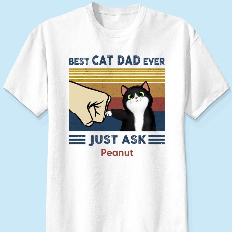 Cat Fist Bump T-Shirt Personalized Name Graphic Tee Father’s Day Gift for Cat Dads