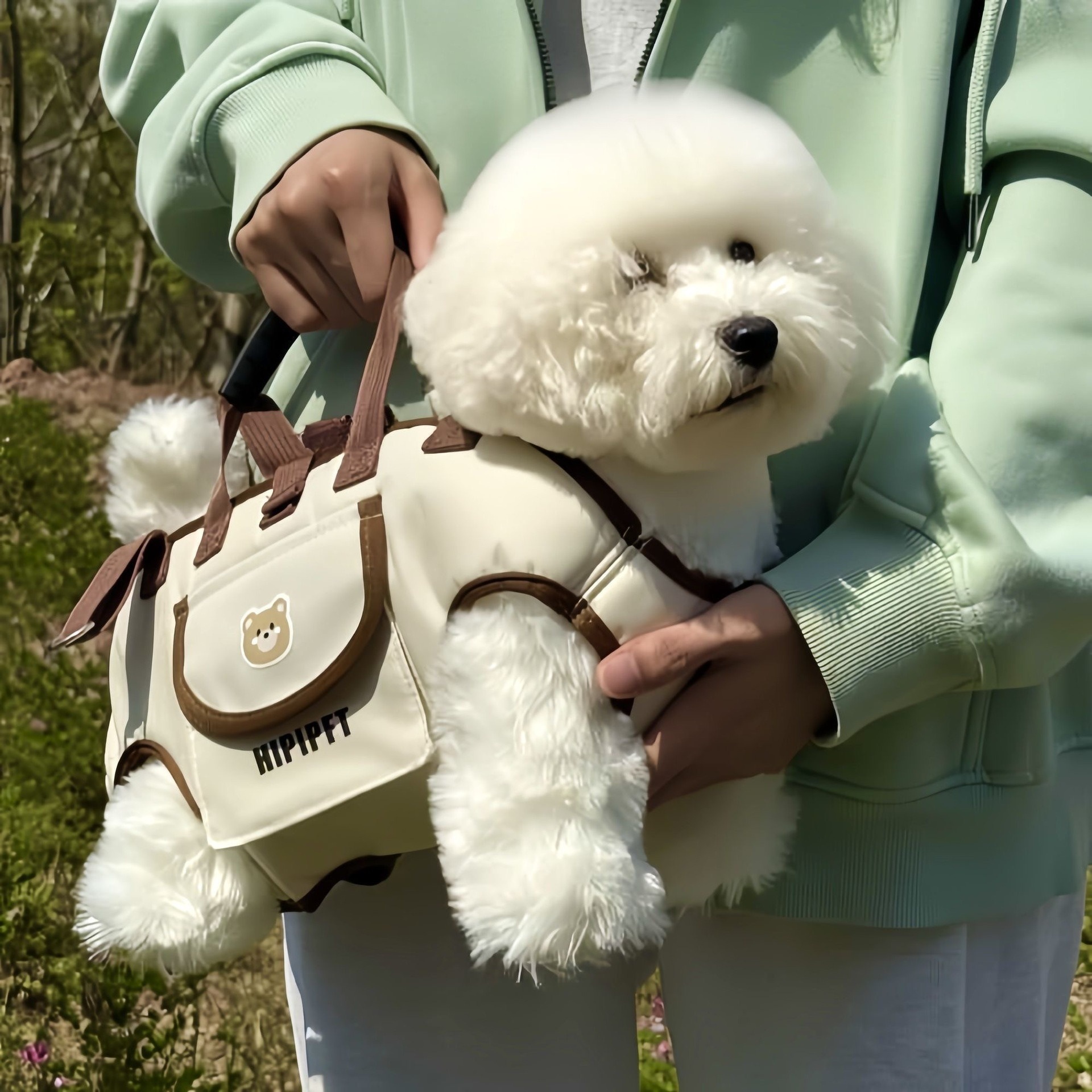 Portable Pet Carrier Backpack Breathable Cat & Dog Chest Carrier with Leash Crossbody Travel Bag for Outdoor