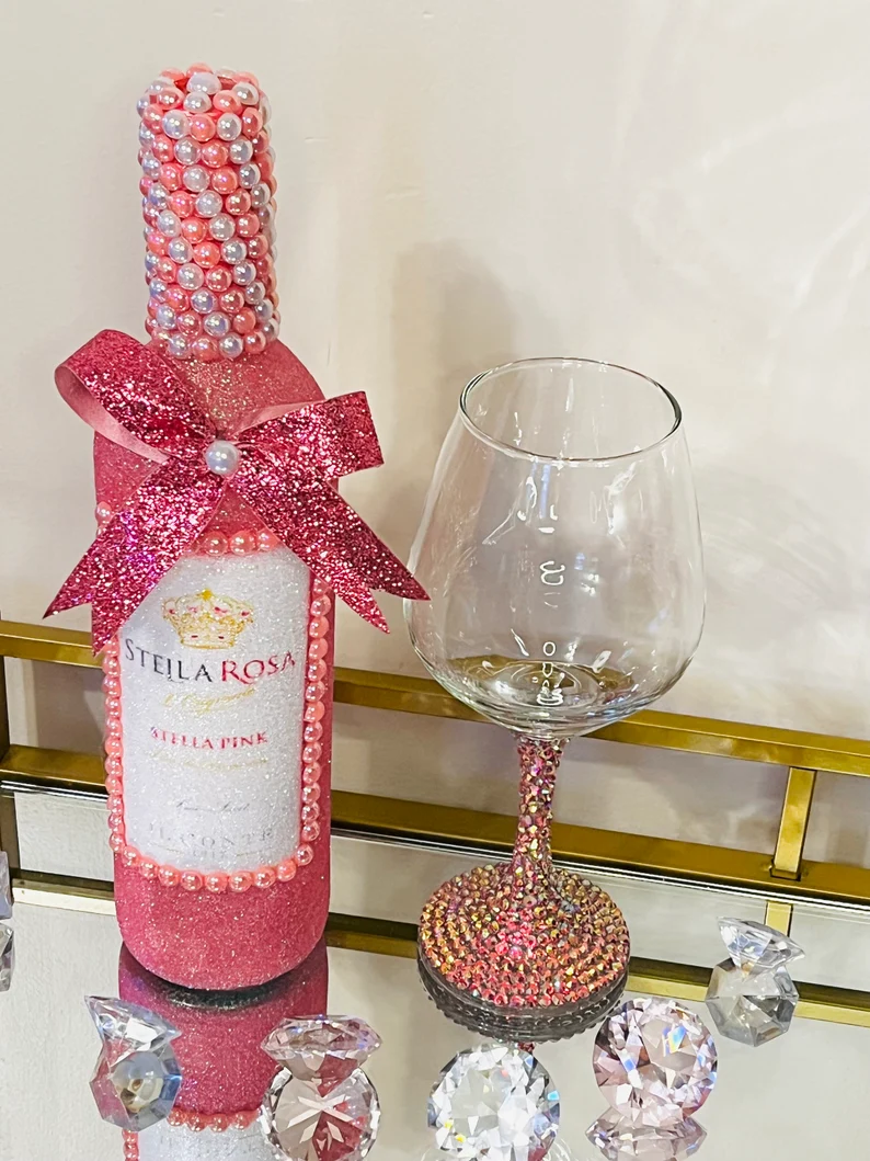 Custom Name glass & Pearl Glam Bottle Set- Party Decor - Wine Gifts - Glitter Wine Bottle - Birthday Party - Valentine’s Day Gift - Barbie Decor - Pink Empty Bottle