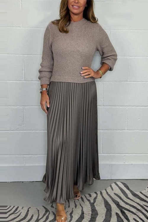 Fashionable and Elegant Round Neck Pleated Dress