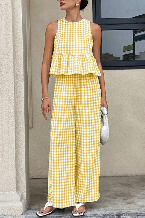 Kathiadress Casual ruffled top and high-waisted trousers