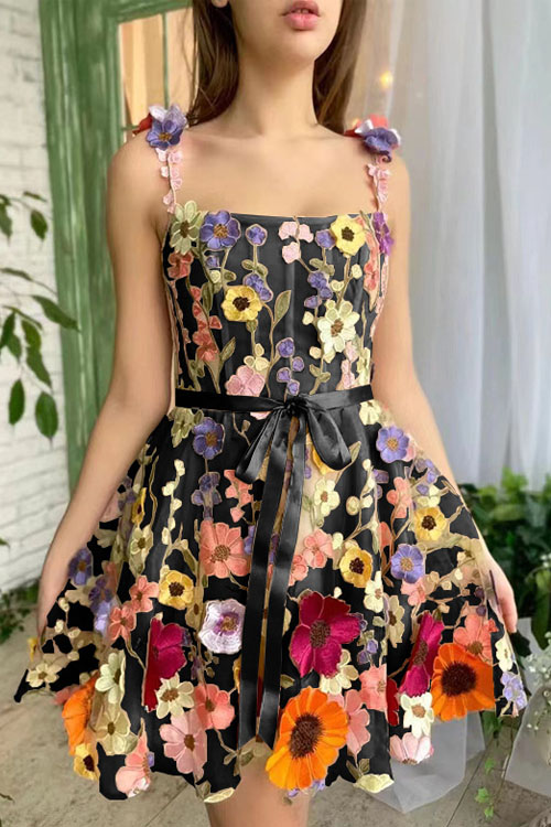 Kathiadress Stereo Flower Embroidered Hip Dress