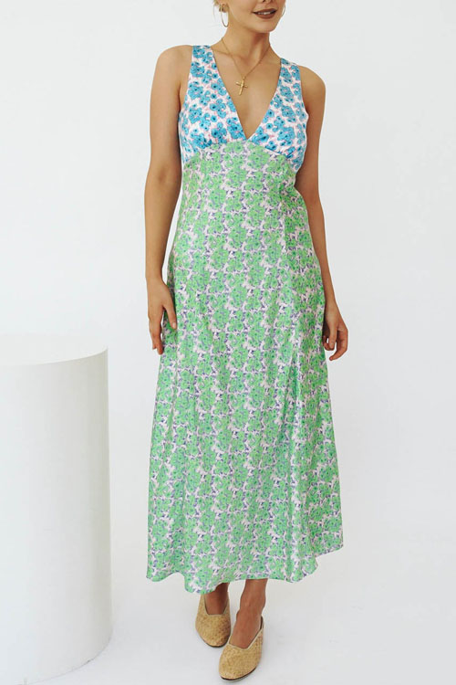 Kathiadress Deep V-Back Tie Dress