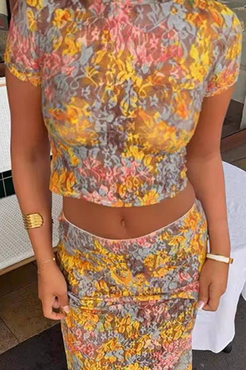 Kathiadress Printed crop top and skirt set