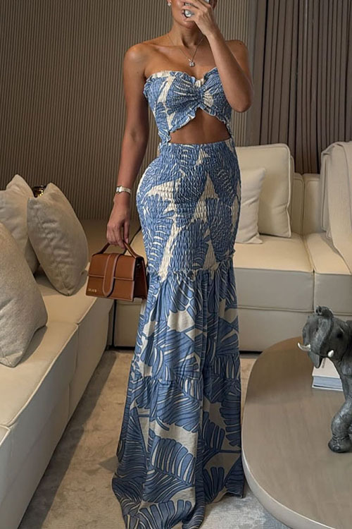 Kathiadress Halter Neck Printed Pleated Dress