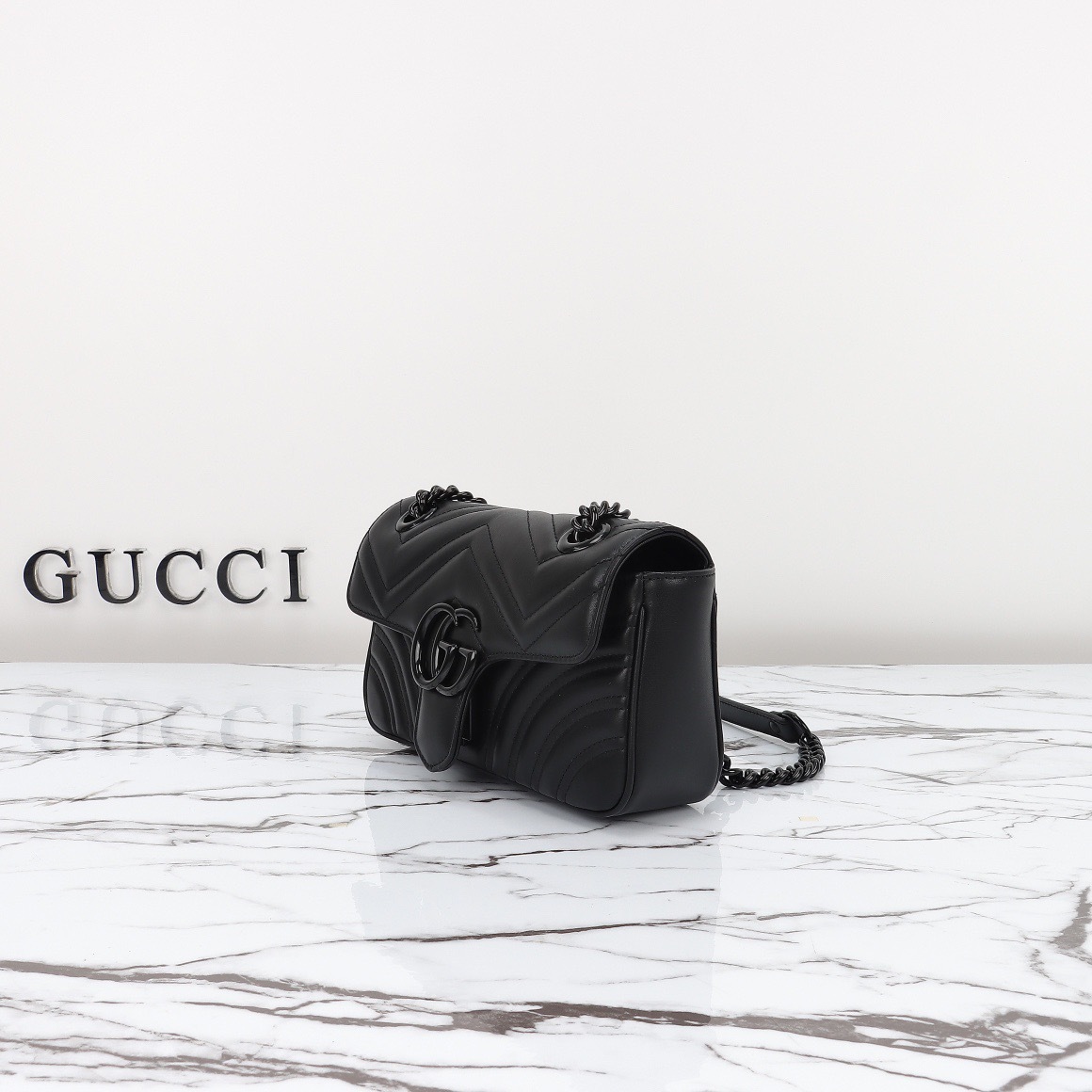 GG Marmont Small Shoulder Bag