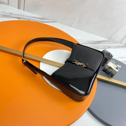 YSL LE 5 A 7 IN PATENT LEATHER