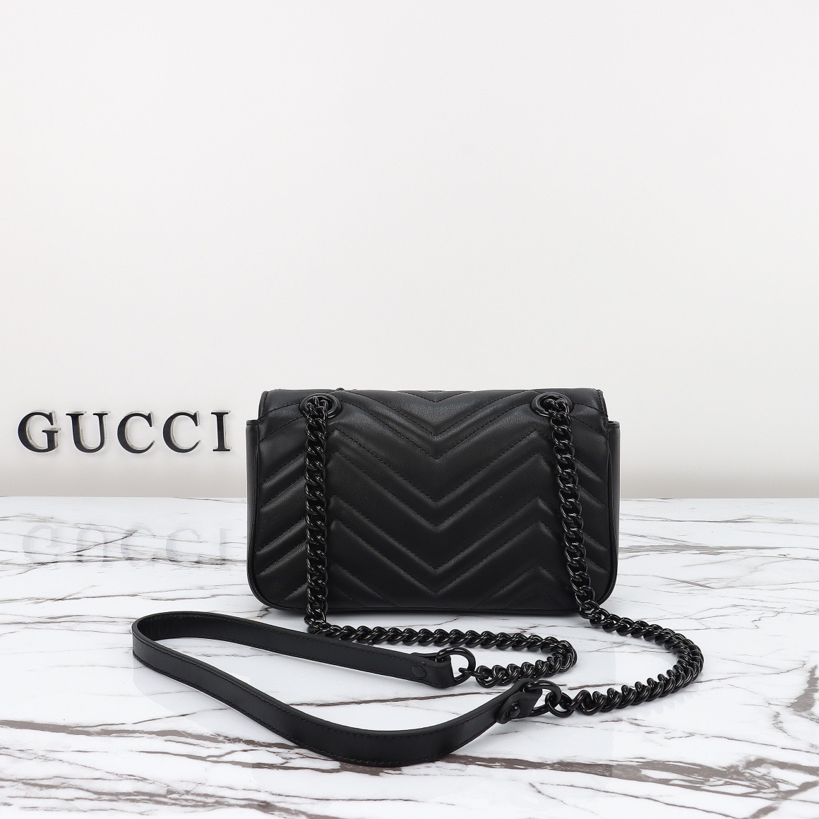 GG Marmont Small Shoulder Bag