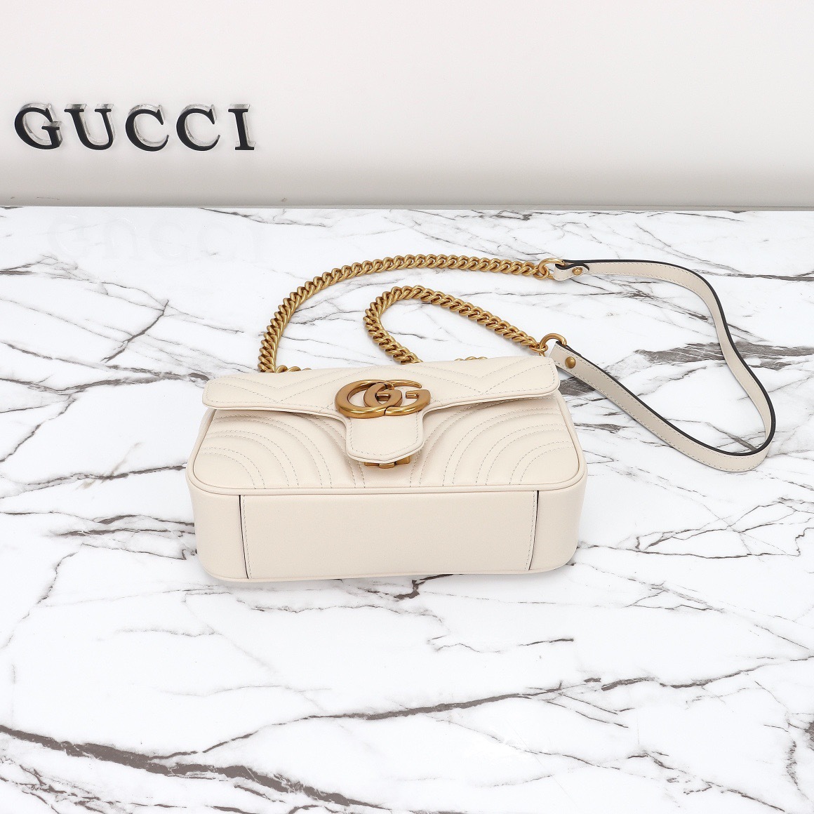 GG Marmont Small Shoulder Bag