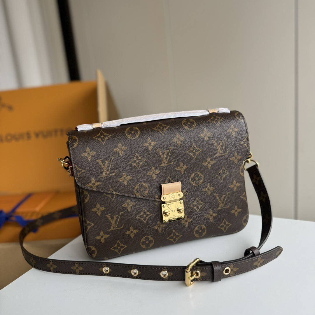 LV Pochette Métis