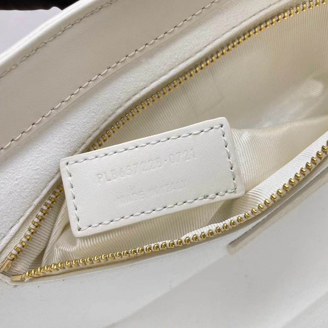 YSL LE 5 À 7 IN SMOOTH LEATHER