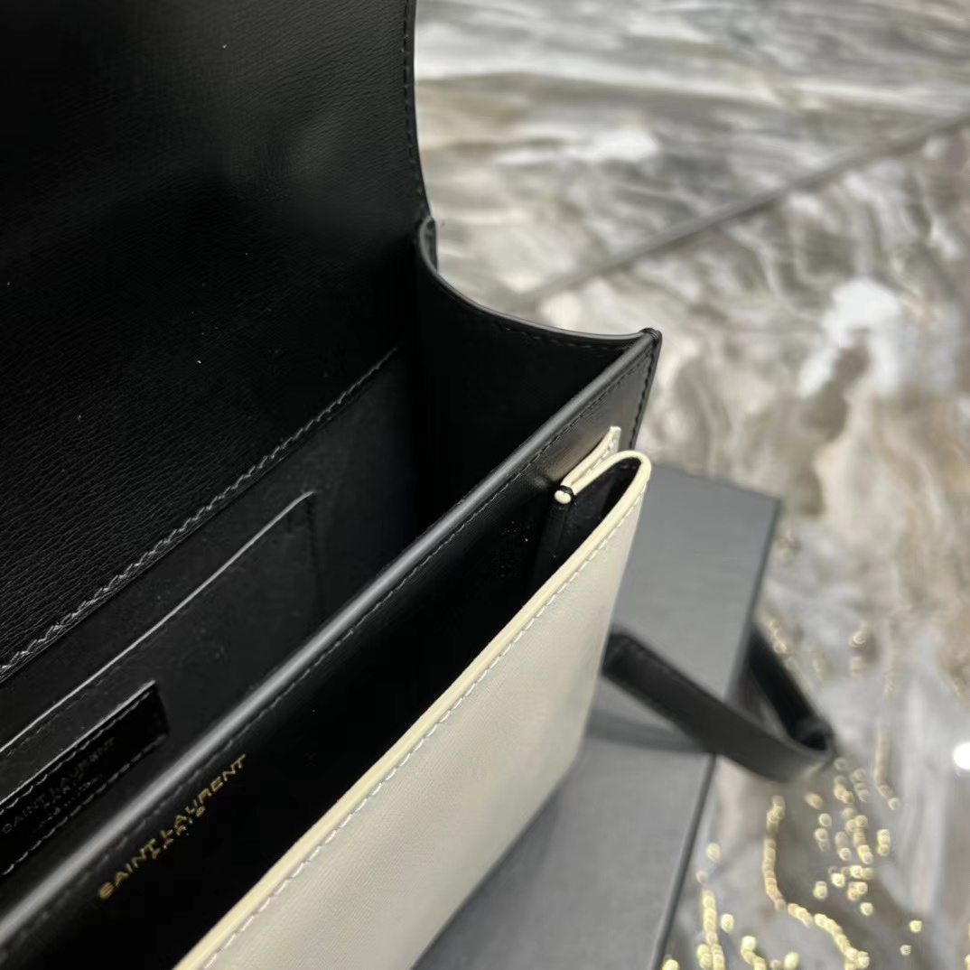 YSL SUNSET MEDIUM TOP HANDLE IN SMOOTH LEATHER