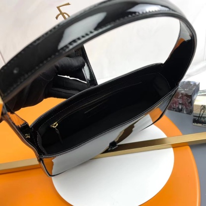 YSL LE 5 A 7 IN PATENT LEATHER