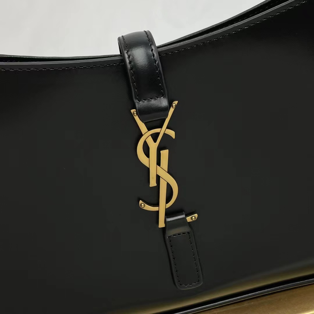 YSL LE 5 À 7 IN SMOOTH LEATHER