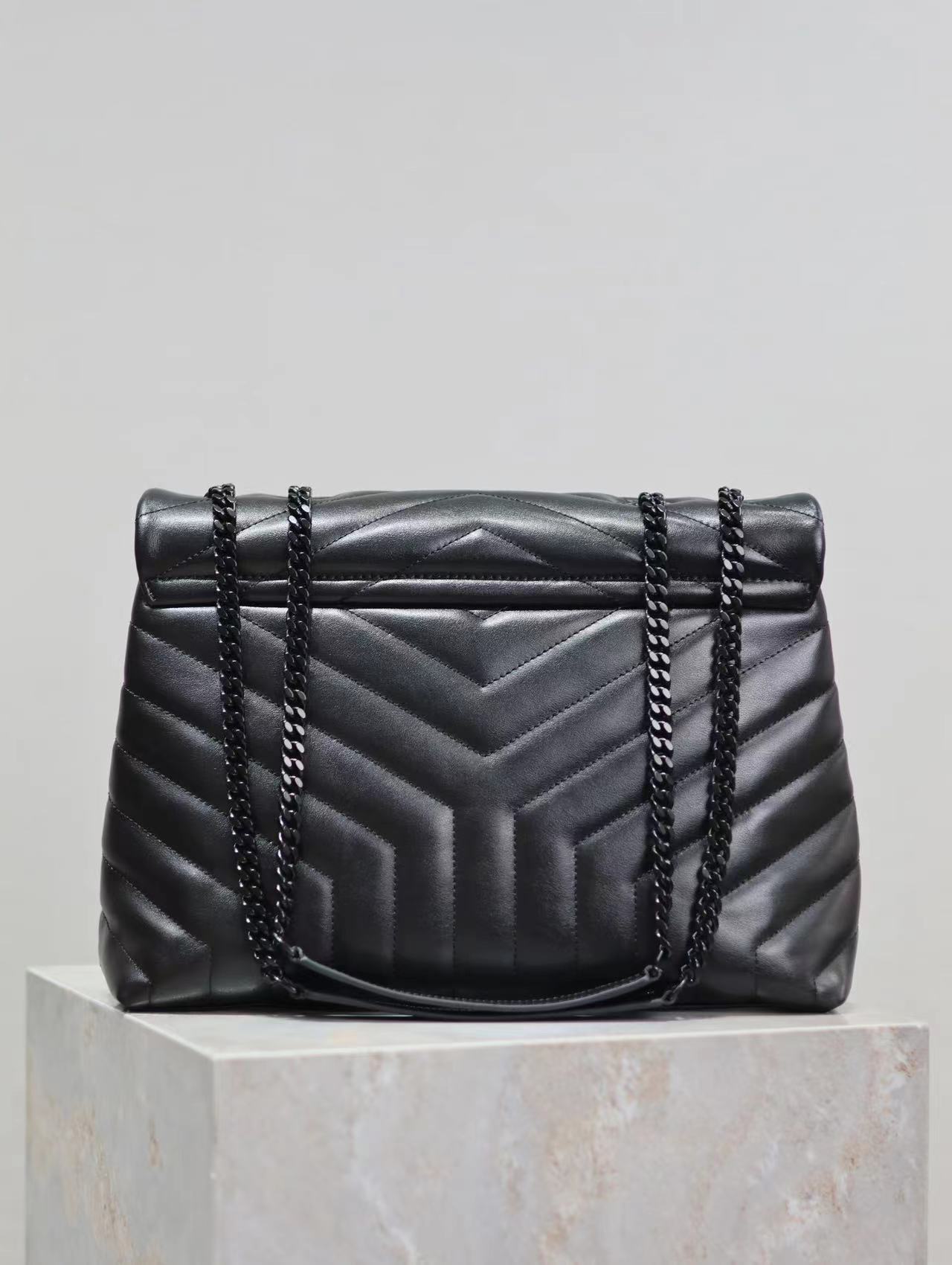 YSL LOULOU MEDIUM CHAIN BAG IN QUILTED "Y" LEATHER
