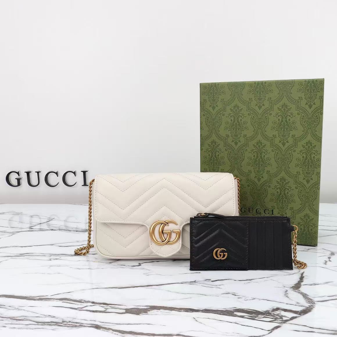 GG Marmont Small Shoulder Bag