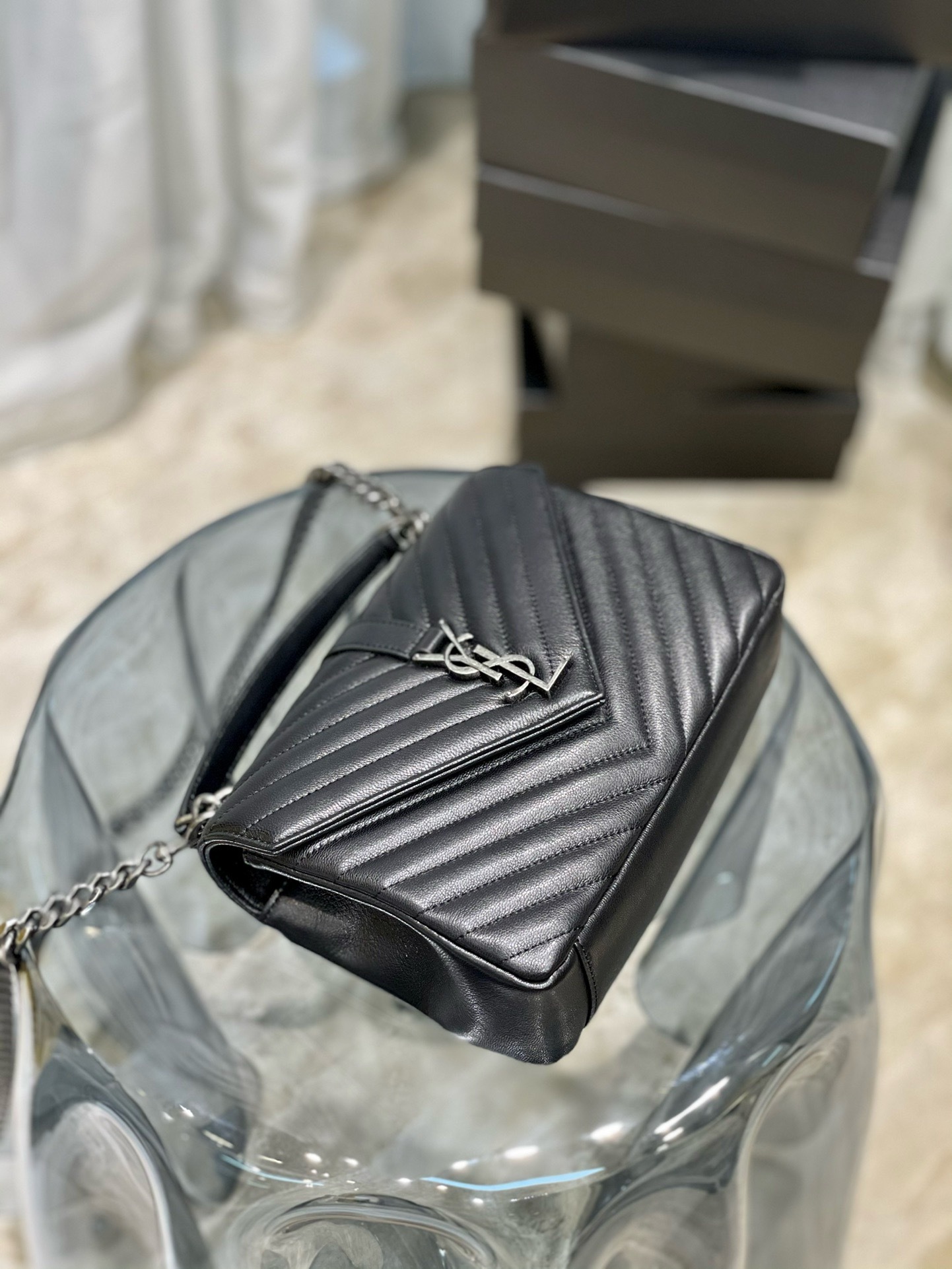 YSL COLLEGE MEDIUM IN QUILTED LEATHER