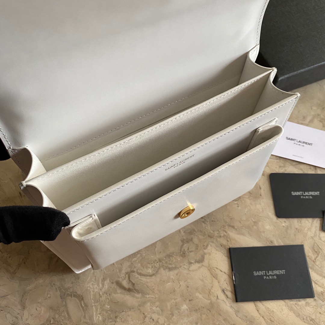 YSL SUNSET MEDIUM CHAIN BAG IN SMOOTH LEATHER