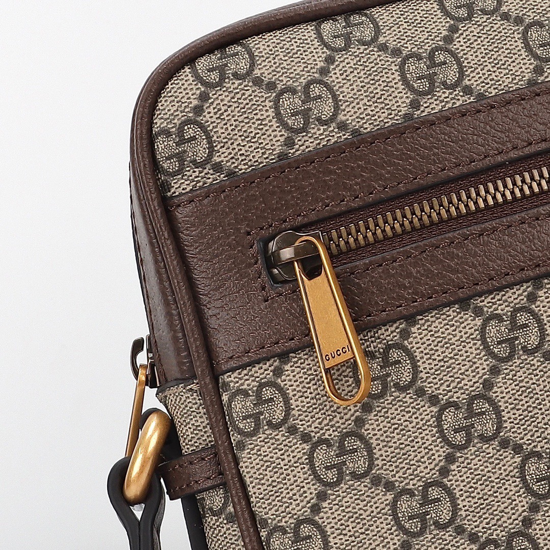 Ophidia series medium messenger bag