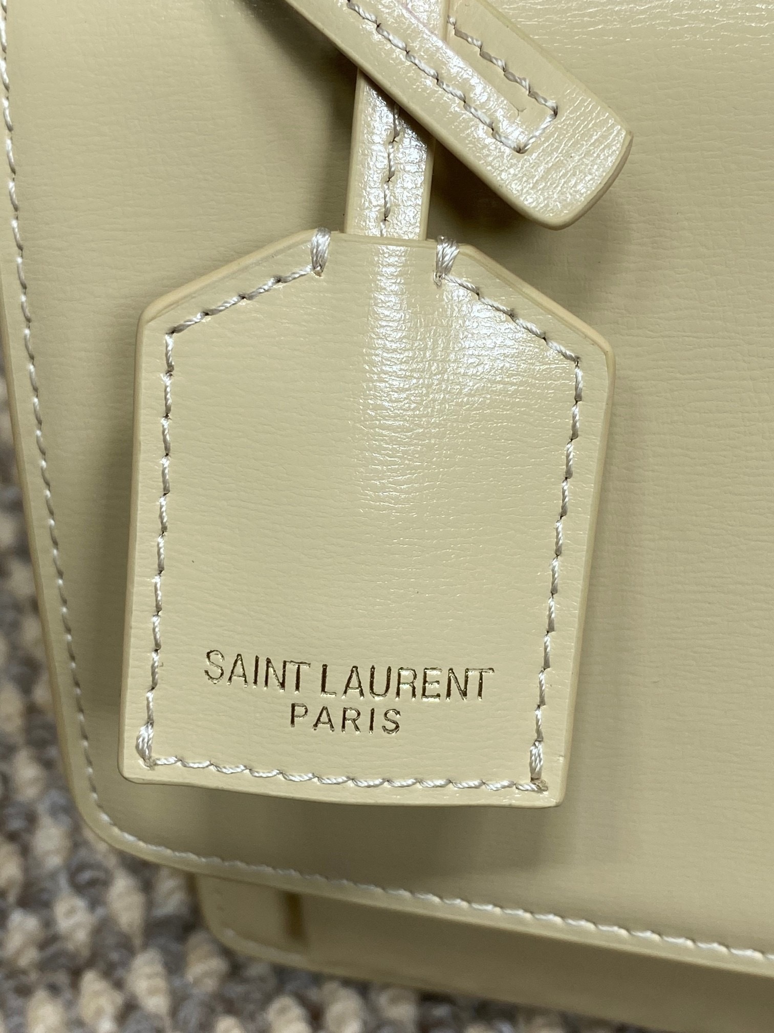 YSL SUNSET MEDIUM CHAIN BAG IN SMOOTH LEATHER