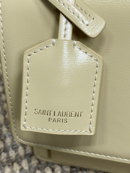 YSL SUNSET MEDIUM CHAIN BAG IN SMOOTH LEATHER