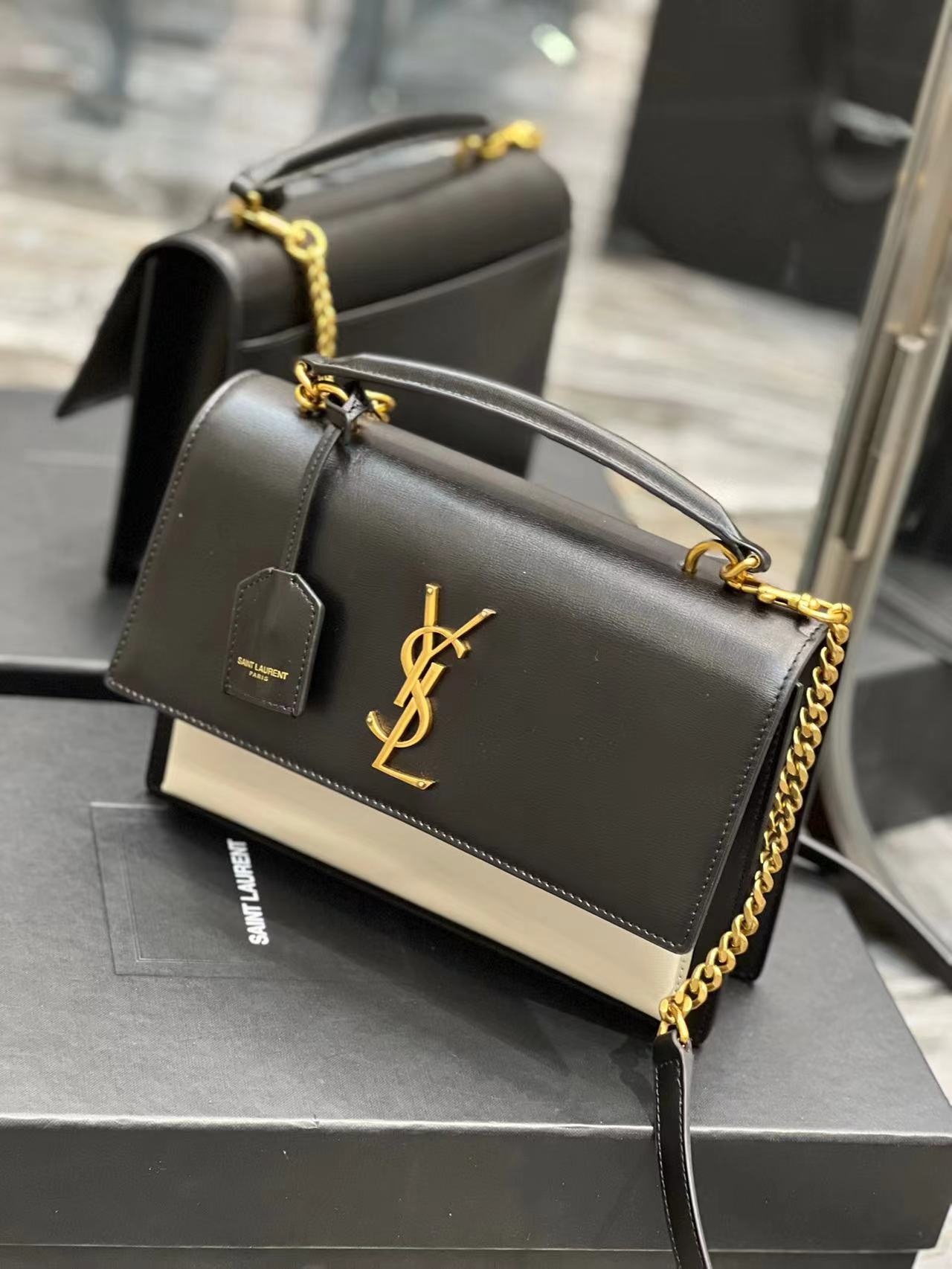 YSL SUNSET MEDIUM TOP HANDLE IN SMOOTH LEATHER