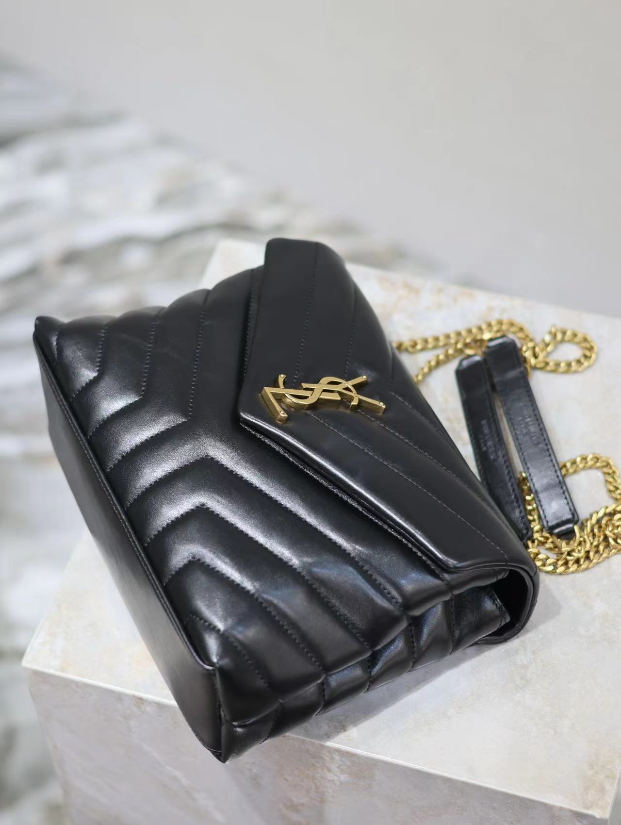 YSL LOULOU SMALL CHAIN BAG IN QUILTED "Y" LEATHER