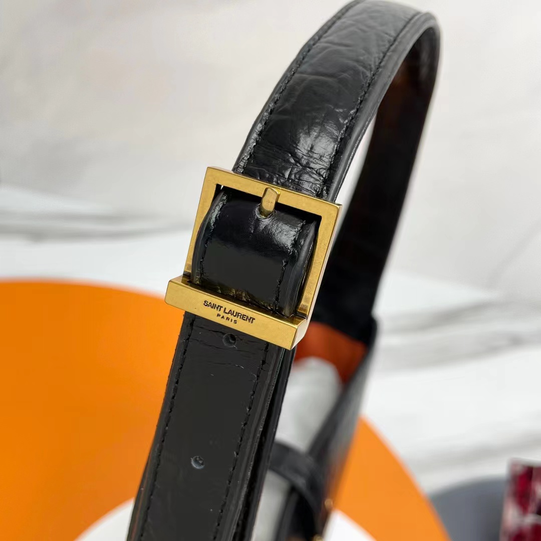 YSL LE 5 À 7 in crocodile-embossed shiny leather