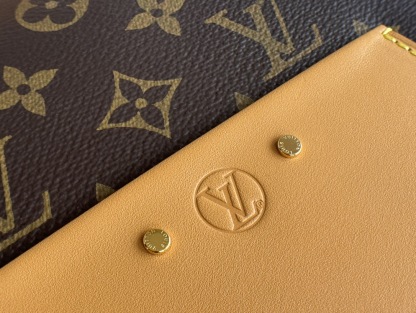 LV Mini Boîte Chaau