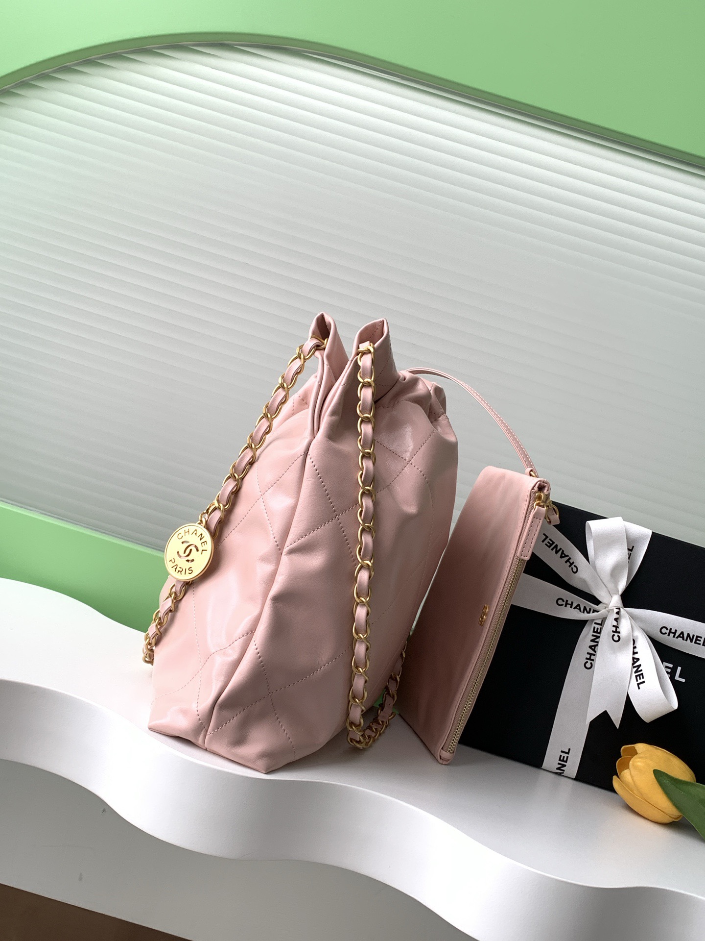 CHANEL 22 Small Handbag