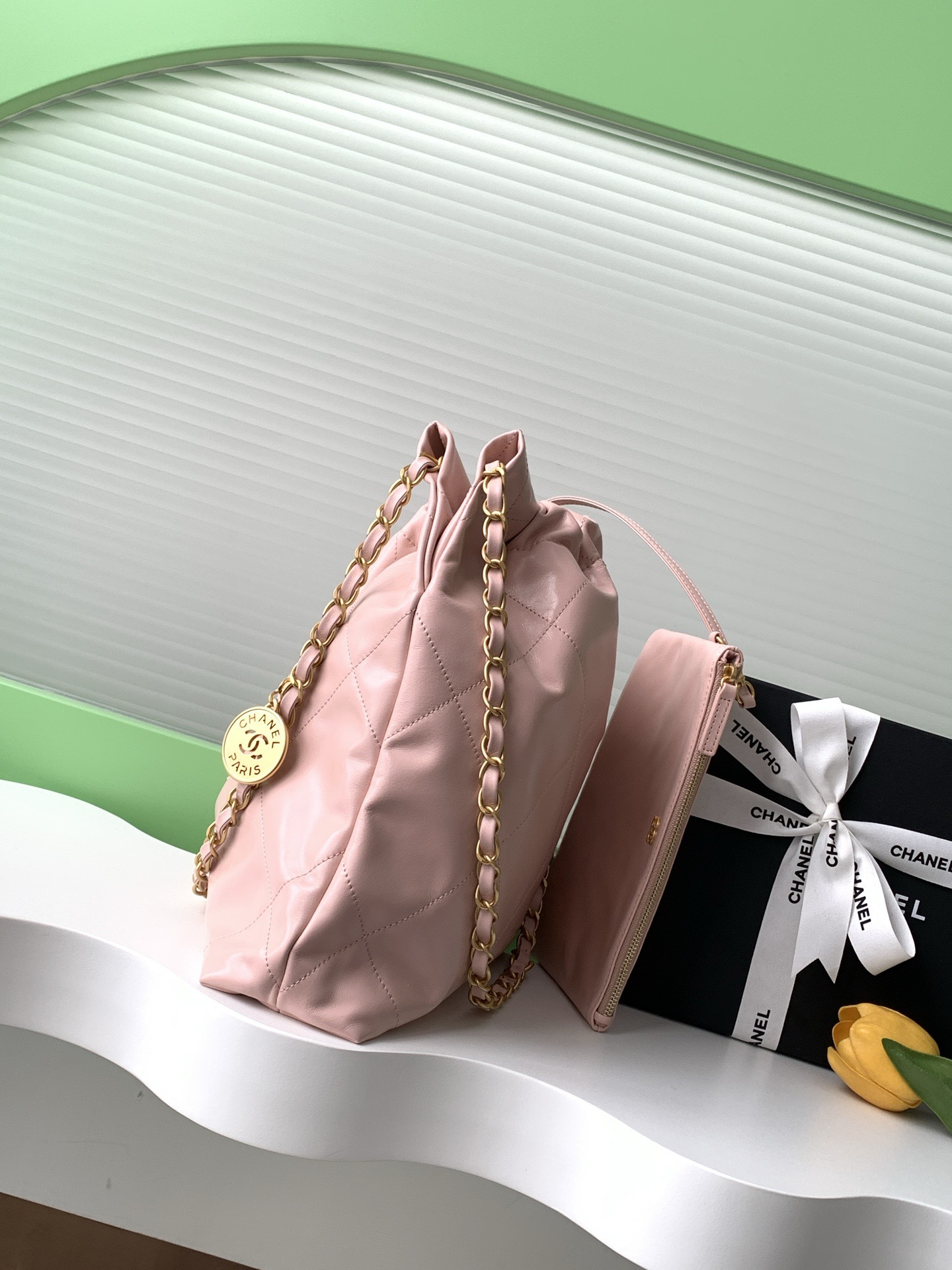 CHANEL 22 Small Handbag