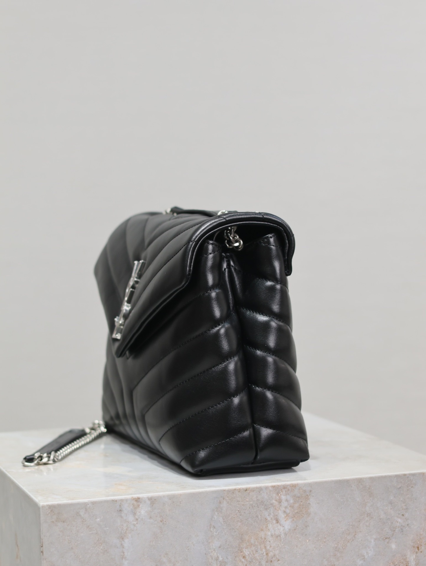 YSL LOULOU SMALL CHAIN BAG IN QUILTED "Y" LEATHER