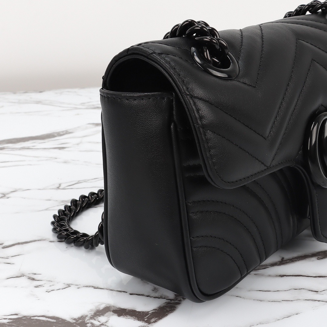 GG Marmont Small Shoulder Bag